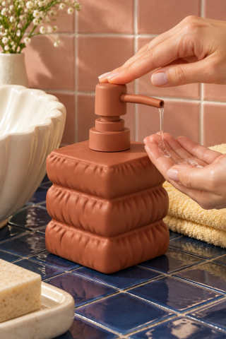 ROSIE Kiremit Katmanlı Kare Seramik Sıvı Sabunluk 500 ml