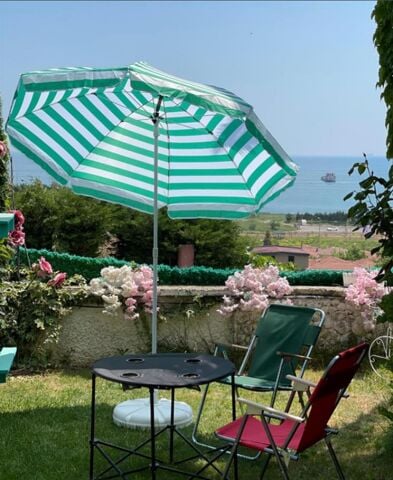 Plaj Şemsiyesi 200 CM Çap Yeşil Beyaz 8 Telli Eğim Verilir BİDONSUZ ve rosie hediye