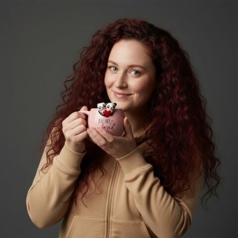 3D kalp tutan Pandalar Kupa 420 ml