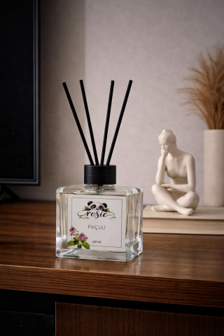 Rosie Paçuli Çubuklu Oda Kokusu 100 ml – Doğanın Derin ve Gizemli Kokusu