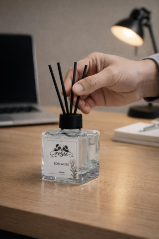 Rosie Edelweiss Çiçeği Çubuklu Oda Kokusu - Doğanın En Nadir Çiçeğinin Zarafeti