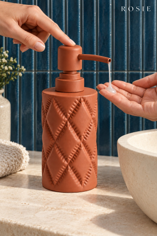 ROSIE Mat Kiremit Renk Baklava Dokulu Yuvarlak Seramik Sıvı Sabunluk 350 ML