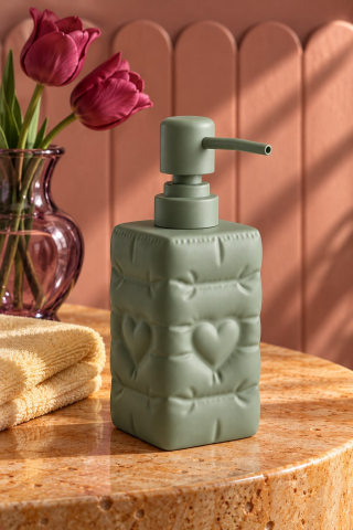 ROSIE Adaçayı Yeşili Renk Kalp Dokulu Kare Seramik Sıvı Sabunluk 350 ml